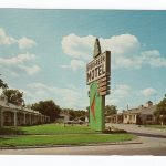 Chrome postcard.  Evergreen Motel, 28473 Michigan Ave, Inkster, Michigan.