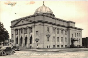 Real Photo Postcard. First Methodist Church, Washington, Iowa. RPPC. Car.