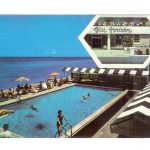 Chrome Postcard.  The Blue Horizon, on the Ocean at 89th St, Miami Beach, Florida.  Hotel pool.