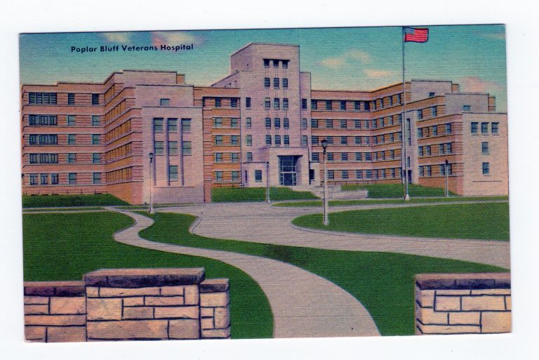 Linen postcard. Poplar Bluff Veterans Hospital. Missouri. Jackie's