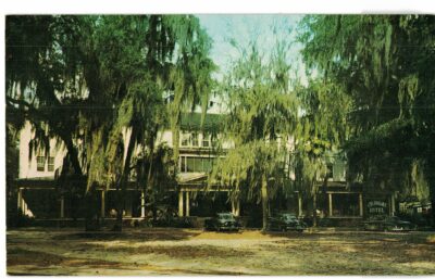 Chrome postcard. The Colonial Hotel, White Springs, Florida. Near Stephen Foster Memorial.