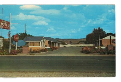 Chrome postcard.  Howell Motel, Pocotello, Idaho.  Pocatello.