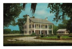 Chrome postcard.  Frances Plantation, Franklin, Louisiana.
