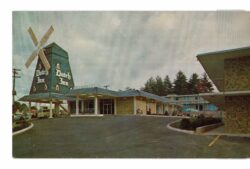 Chrome postcard.  Dutch Inn, Hendersonville, North Carolina.